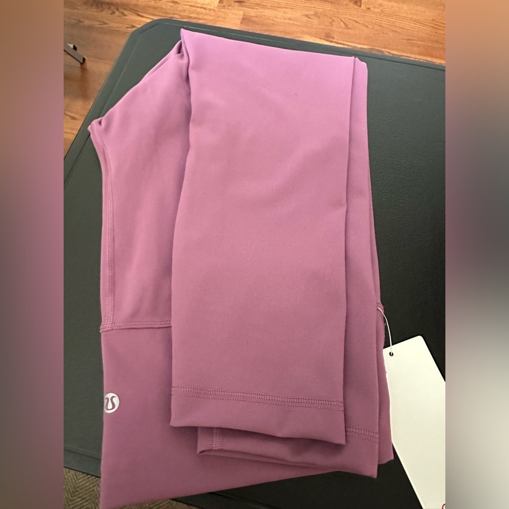 Lululemon, Wunder Train HR, Tight 25” NWT, Smoke Free home